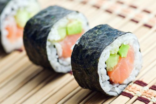 Lượng calo sushi rất lớn khiến bạn tăng cân chóng mặt